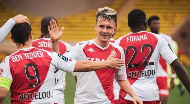 以其出色的 以其出色的